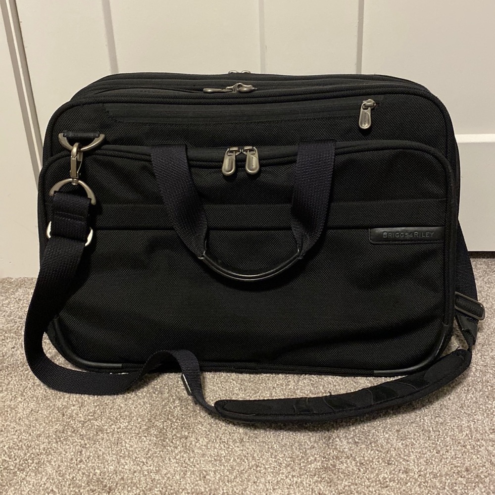 Briggs & Riley Large Expandable Brief, 12.5 x 17.5 x 6.5” (to 8”) VG CONDITION
